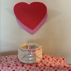 McCoy USA Pottery- Pristine Vintage 1971 Flora-line. Authentic McCoy